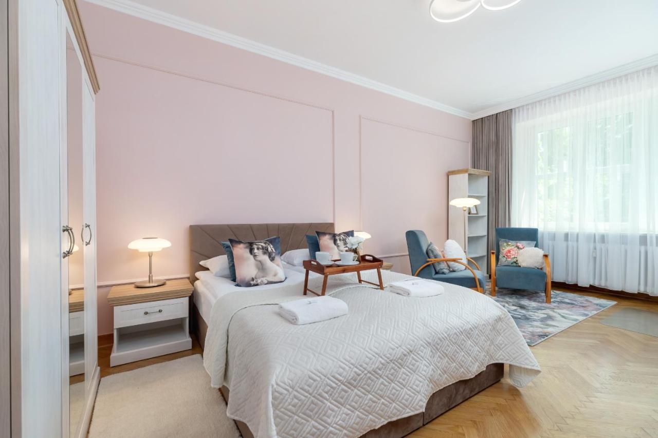 Luxurious & Unique Apartment Mickiewicza Cracow By Renters Prestige Cracovia Esterno foto