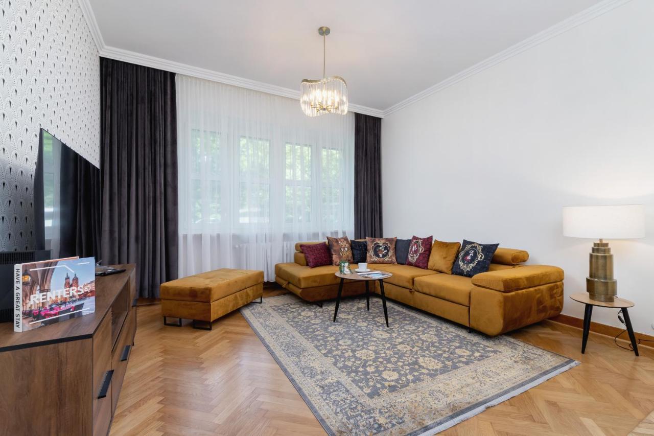 Luxurious & Unique Apartment Mickiewicza Cracow By Renters Prestige Cracovia Esterno foto