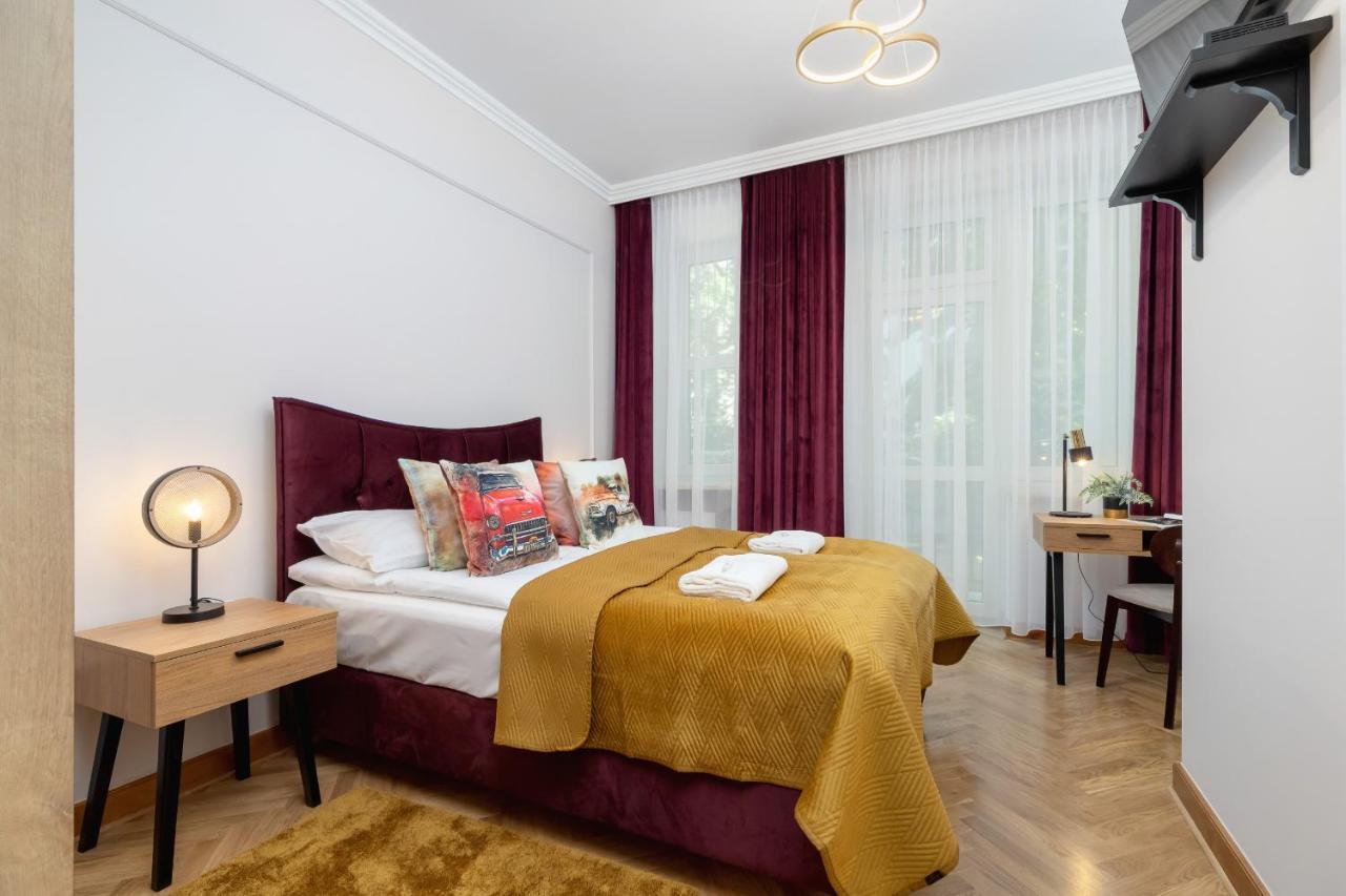Luxurious & Unique Apartment Mickiewicza Cracow By Renters Prestige Cracovia Esterno foto