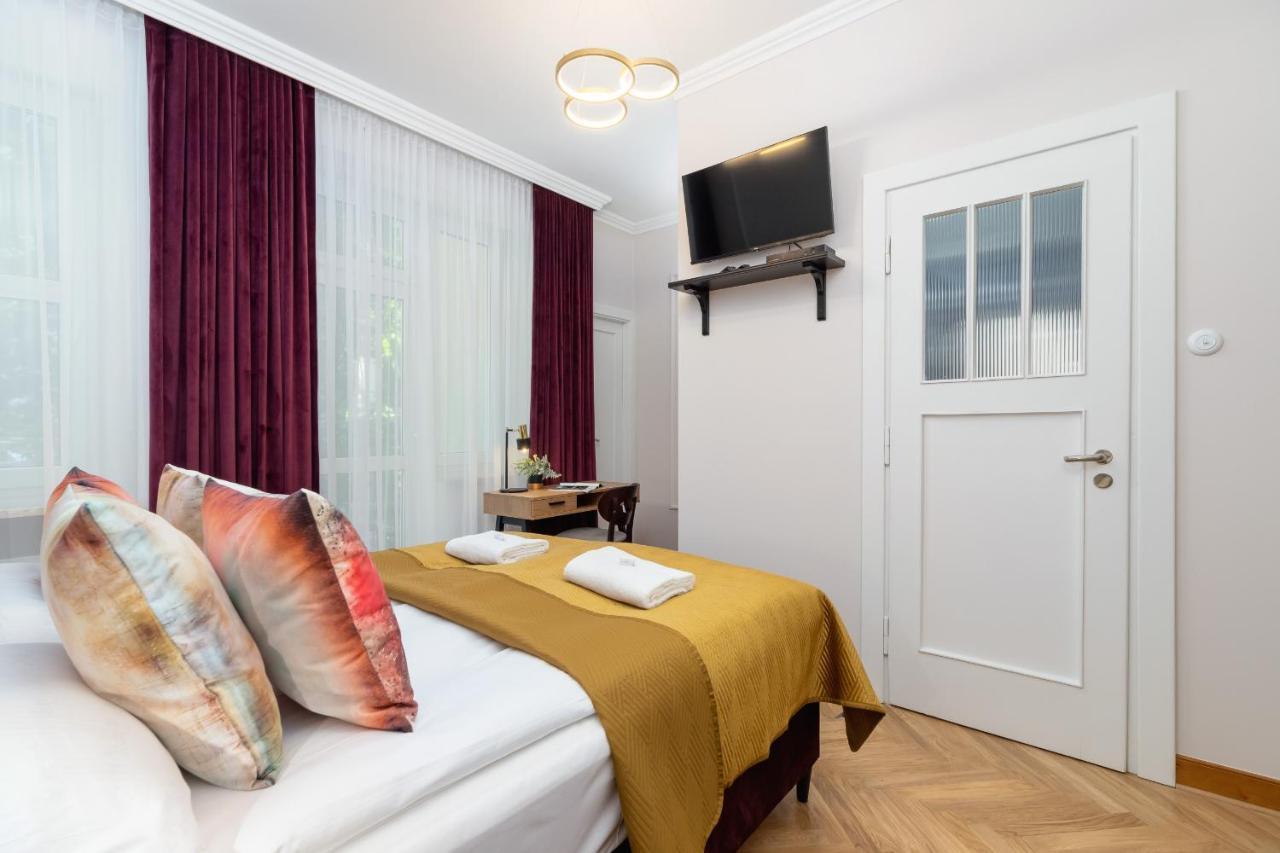 Luxurious & Unique Apartment Mickiewicza Cracow By Renters Prestige Cracovia Esterno foto